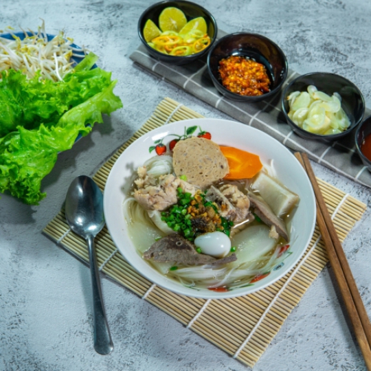 HỦ TIẾU XƯƠNG