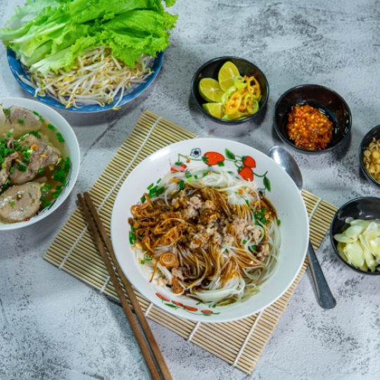 HỦ TIẾU KHÔ